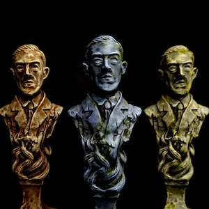 H.P. Lovecraft Mini Bust, Hand Painted. Handmade. Lovecraftian, Call of Cthulhu. Collector&#39;s Idol. Cthulhu Altar