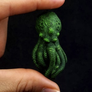 Cthulhu Green Pendant Necklace Amulet Jade H.P.Lovecraft handmade collectible. Cult of Cthulhu mini Altar. Collector&#39;s Idol. Cultist.