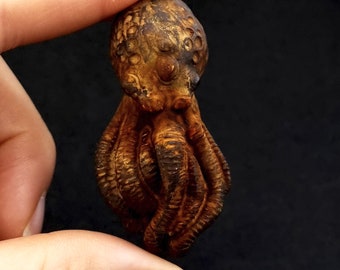 Cthulhu Rusty Amulet Iron H.P.Lovecraft handgemaakt verzamelobject. Cult of Cthulhu-mini-altaar. Idool voor verzamelaars. Cultist.