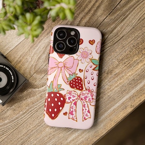 かわいいイチゴの携帯ケース、フルーツ風iPhoneカバー、ベリー好きの方へのバレンタインデーギフト、かわいい春の携帯アクセサリー