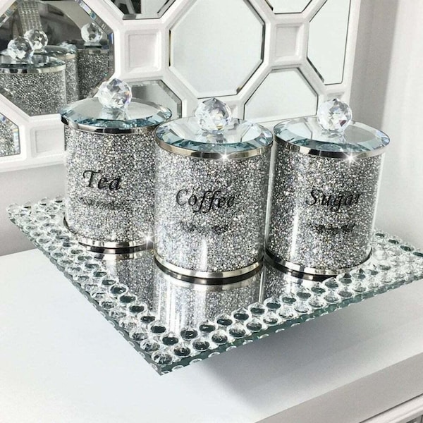 Pots de sucre de thé et de café remplis de cristaux de diamants concassés d'argent