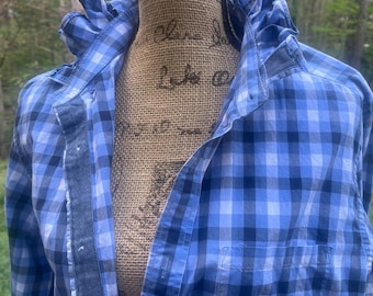 Återvunnen Banana Republic-skjorta för män och kvinnor | Blå rutig