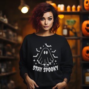 Blijf Spooky Ghost Sweatshirt Halloween Shirt Halloween Sweatshirt Leuk Halloween Sweatshirt Groovy Halloween Grappig Halloween Retro Halloween