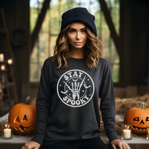 Blijf Spooky v2 Sweatshirt Halloween Shirt Halloween Sweatshirt Leuk Halloween Sweatshirt Groovy Halloween Grappig Halloween Retro Halloween