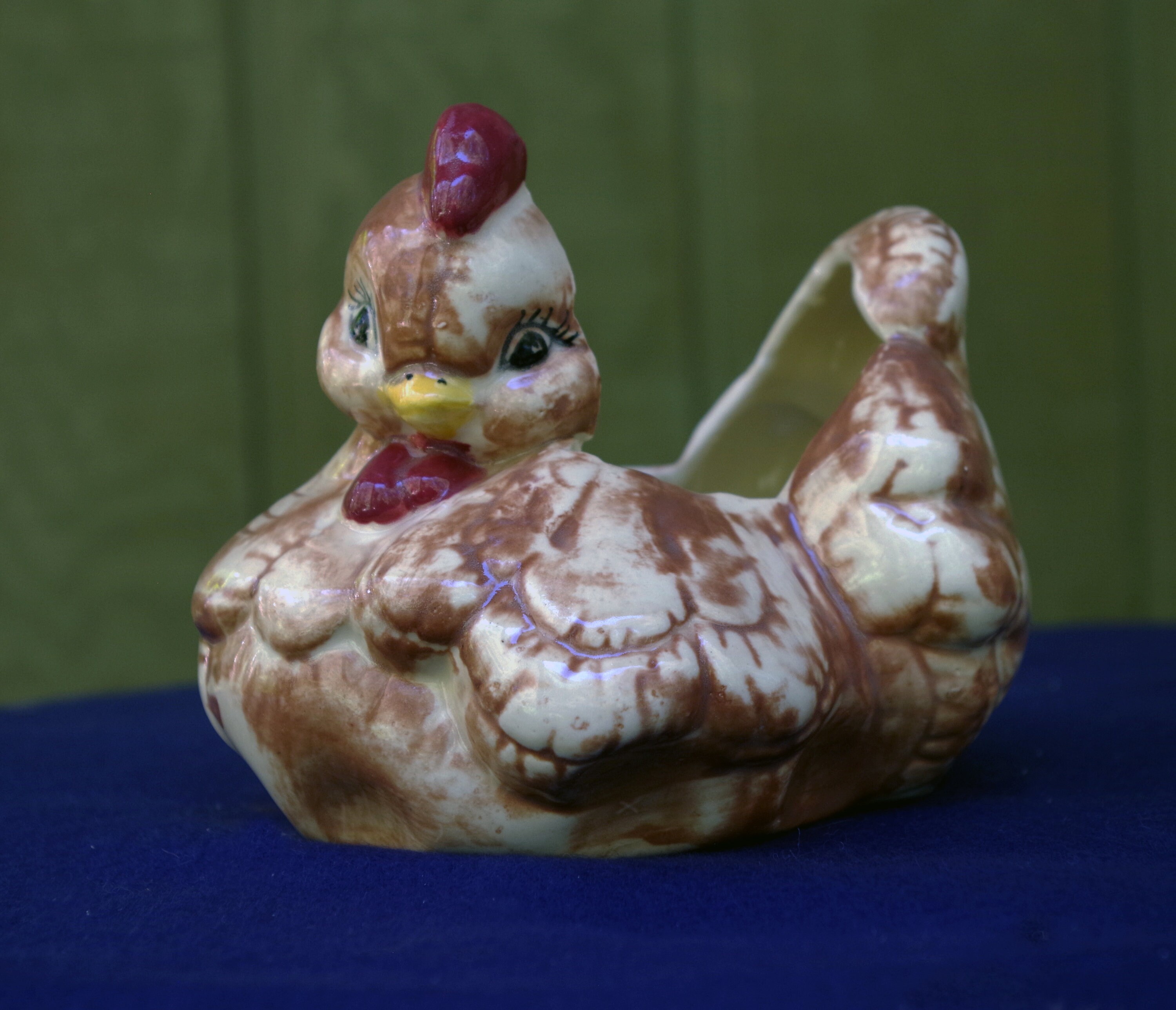 Ceramic Fabric like Chicken Planter