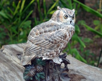 切り株に乗った陶器のミミズクの置物 - Etsy 日本