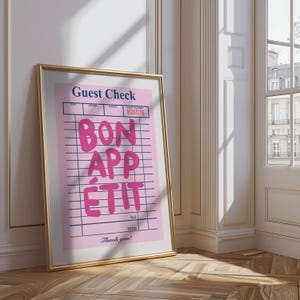 ピンクのゲストチェック Bon Appetit プリント • Bon Appetit ポスター • フードアートポスター • バーカートプリント • レトロスタイルウォールアート • フランス語の引用ポスター