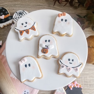 Faux Ghost Halloween Sugar Cookies, Cute Halloween, Spooky Halloween Decor, Fake Sugar Cookies, Halloween Tiered Tray Decor, Photo Prop