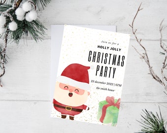 Puede incluir: Una invitación a una fiesta de Navidad con un Papá Noel de dibujos animados sosteniendo un regalo. La invitación dice "Join us for a Holly Jolly Christmas Party" e incluye la fecha y la hora de la fiesta: "23 de diciembre de 2022 | 18:00" y la ubicación: "the smith house".