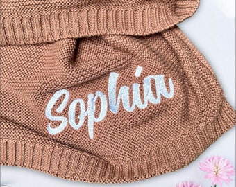 Coperta con nome neonato ricamato personalizzato, coperta lavorata a maglia con colori comfort personalizzati, coperta in cotone morbido e traspirante, regali per neonati