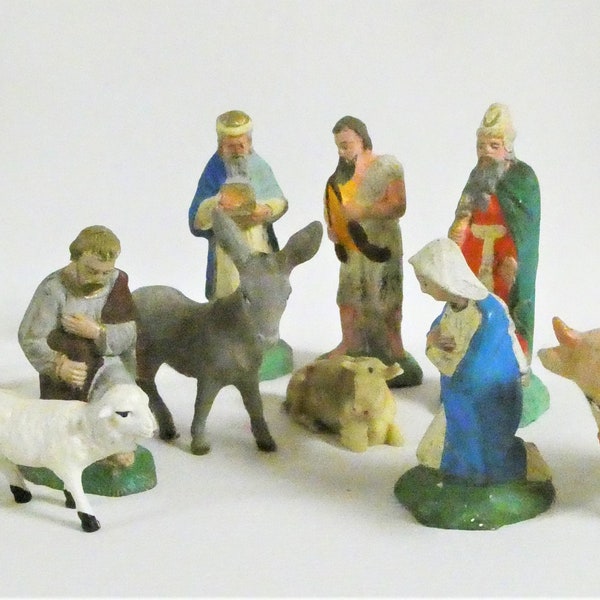 11 santons de crèche de noël