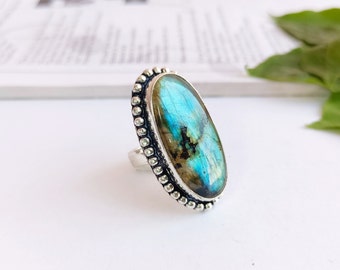 Antique labradorite ring\black rainbow Ring\Antique ring\Gemstone ring\Ring for her\Gift Idea