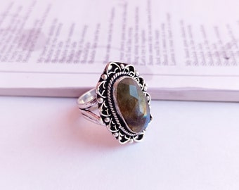 Natural  labradorite silver plated ring\Labradorite statement ring\ labradorite ring\ dainty ring \ Stackable ring\ gift for her