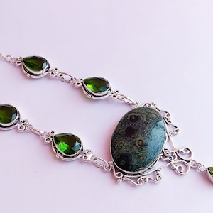 Rhyolite Ketting- Ryoliet en Peridoot Ketting-Charme ketting-Edelsteen Ketting- Verzilverde ketting-Ryoliet sieraden