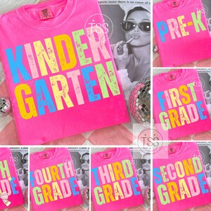 Bundle floral preppy pour la rentrée scolaire PNG, modèles de première journée d'école, de la maternelle à la troisième année, sublimation néon de chemise de professeur rétro
