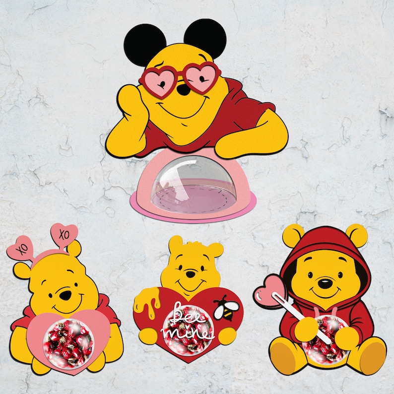 Puede incluir: Cuatro recortes de personajes de Winnie the Pooh con tem&aacute;tica de San Valent&iacute;n. Cada recorte presenta una pose diferente e incluye un plato de dulces en forma de coraz&oacute;n. Los personajes visten ropa y accesorios rojos y rosas. El texto "Bee Mine" aparece en uno de los recortes.