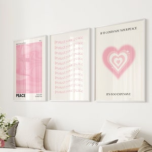 Conjunto de carteles rosas de 3, arte de pared rosa claro, impresiones digitales, carteles estéticos de corazón lindo, póster de dormitorio rosa, impresión de arte tipográfico de 3 piezas