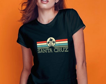 Camiseta de Santa Cruz, California - Retro Palm Tree & Beach Unisex Camisa de Santa Cruz, Santa Cruz CA California - Surfista retro de los años 70 y 80