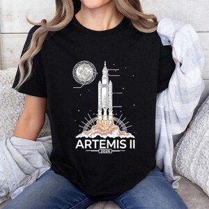 Artemis 2026 American Rocket Launch to The Moon Landing T Shirt