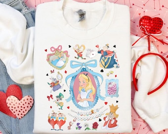 Felpa vintage Alice nel Paese delle Meraviglie, maglietta della Regina delle Carte da Gioco, felpa con cappuccio con collage di personaggi retrò, grafica del libro delle fiabe
