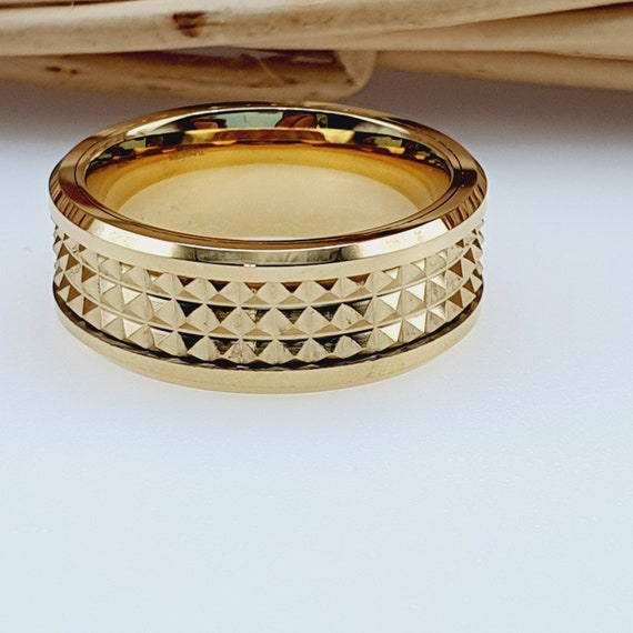 Buy 22Kt Plain Gold Men Fancy Crown Ring 93VC7500 Online from Vaibhav  Jewellers