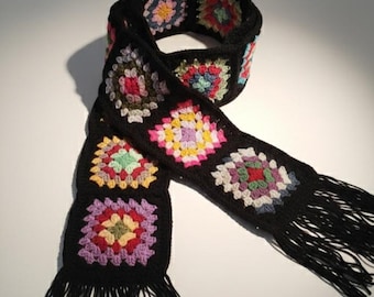 Crochet Granny Square Scarf Pattern – Easy Retro Design