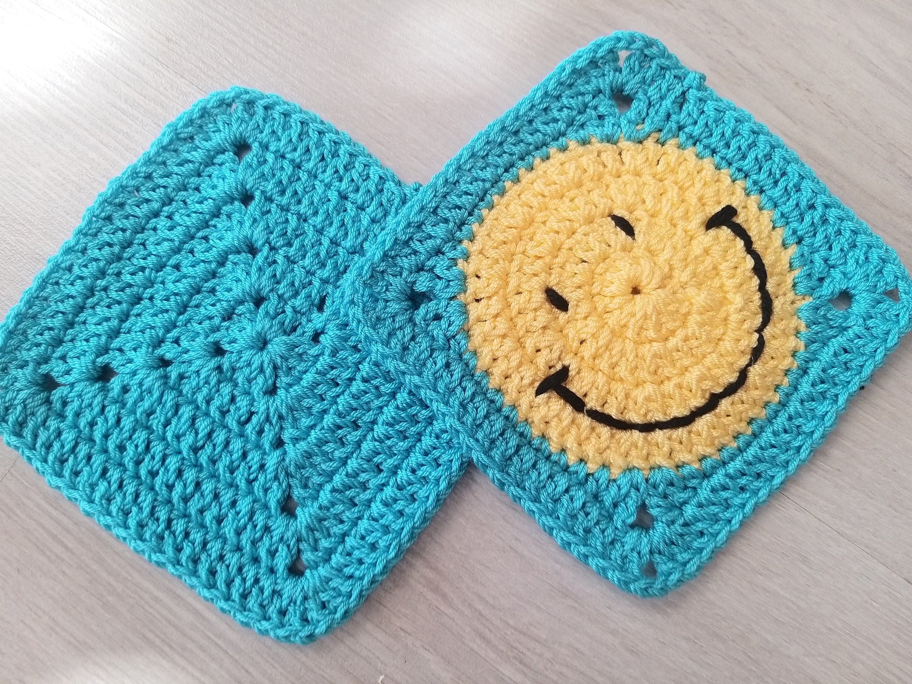 Crochet Smiley Granny Square: Crochet pattern