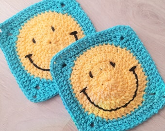 Smiley Face Granny Square Crochet Pattern PDF | Retro Happy Motif for Blanket, Bag, Pillow | Easy Beginner Pattern