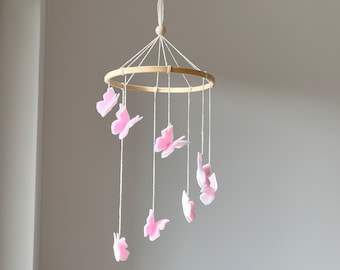 Mobile bébé papillons mobile pour berceau mobile Floral pour bébé mobile suspendu cadeau de shower de bébé mobile papillon chambre de bébé fille en feutre