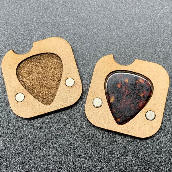 Guitar Pick Holder, Walnut Wood Pick Case, Guitar Pick Box, Plectrum Box, Guitar Player Gift, Gift for Dad, Personalized Fathers Day Gift