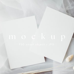 5x7 twee kaarten mockup, minimalistische wenskaarten mockup, dubbele blanco kaart mockup, PSD slim object + JPG