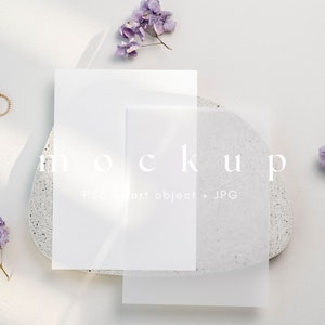 Suite di mockup di invito per pergamena, mockup di carte vuote 5x7".