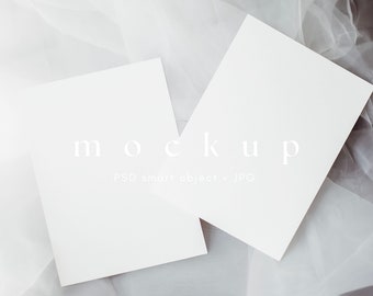 Bruiloft uitnodiging Mockup Suite 5x7, twee kaart minimalistische wenskaarten Mock up, dubbele lege kaart Mockup, PSD slim object + JPG