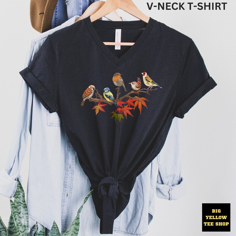 Birds on a branch nice tits T-shirt.