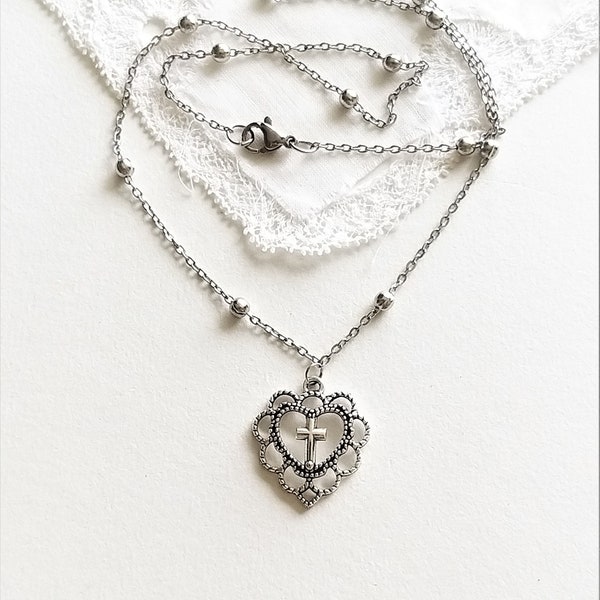 collier cœur dentelle  métal argenté, pendentif ex voto, collier cœur de marie, pendentif chrétien, collier gothique