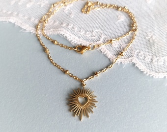 Gold sacred heart necklace, ex-voto necklace, sacred heart jewelry, astral heart, Virgin Mary necklace, hypoallergenic necklace