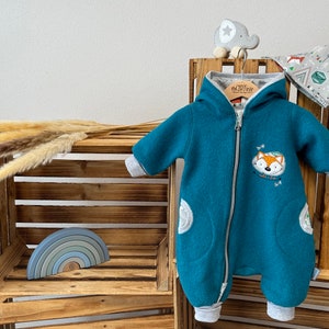 Walk suit embroidered and lined, grows with the child in double sizes, petrol