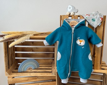 Walk suit embroidered and lined, grows with the child in double sizes, petrol