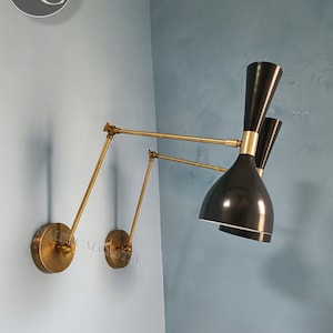 Coppia di applique da parete italiane in ottone di metà secolo - Stile Stilnovo anni '50