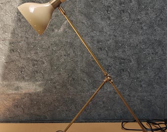Italian Brass Diabolo Table/Desk Lamp: Mid-Century Modern Style
