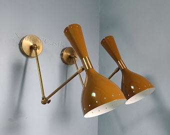 Sconce da parete marrone metà secolo anni '50 italiano Stilnovo Sconce Coppia lampada da lettura Apparecchio da parete regolabile per la decorazione domestica