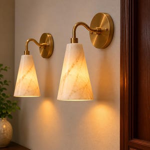 Coppia di applique da parete in ottone, lampada da parete con spina in pietra d'alabastro, lampada da bagno di lusso