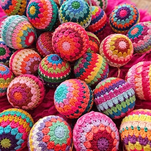 Happy Christmasbauble (NL + ENG pattern)