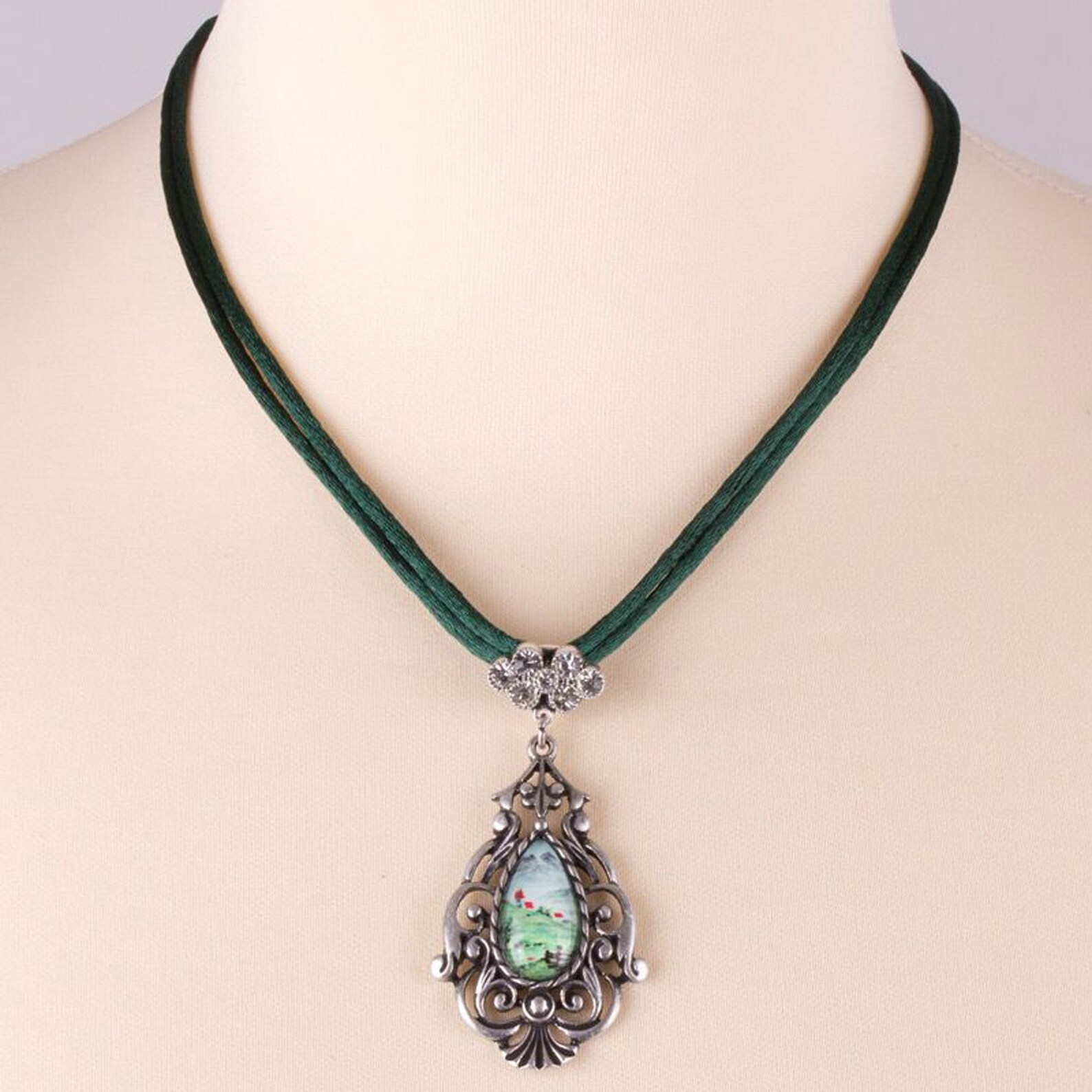 Necklace Costume Jewelry with Pendant for Women Dirndl