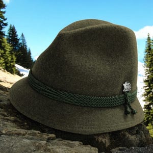 Original Goiserer hat in olive green / traditional felt hat / ideal gift for hunters / leisure / hunting group / leather trousers
