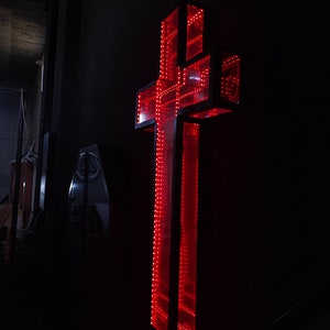 Infinity Mirror Cross LED-wandlamp, geanimeerde RGB-kleurveranderende wanddecoratie, eindeloze magische verlichting op maat handgemaakte Infinity-spiegel