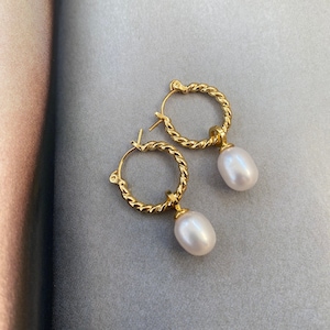 18K Gold Freshwater Pearl Hoop Earrings: Twisted Helical Huggies