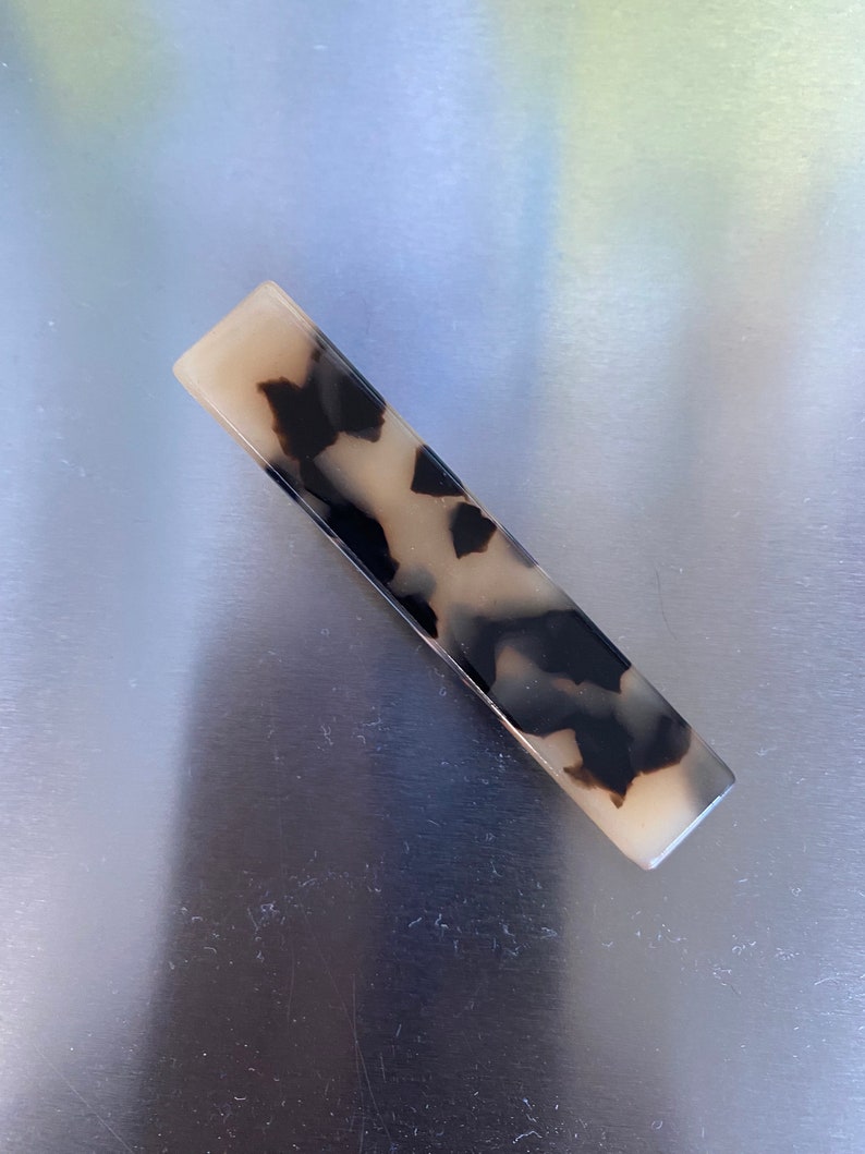 assorted marble and tortoiseshell resin hair pins for womens styling