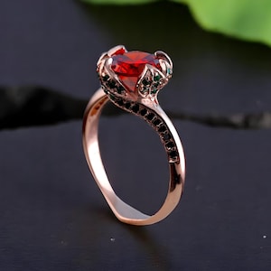 Vintage Roter Granat Verlobungsring Zarte Smaragd Frauen Stacking Ring 14k Rose Gold Braut Schmuck Januar Birthstone Ring Statement Geschenk