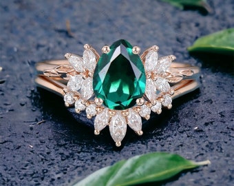 Anillo de boda esmeralda de corte de pera conjunto de anillo nupcial Vermeil de oro rosa conjunto de mujeres anillo de racimo de diamantes joyería personalizada regalo de promesa para ella